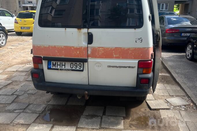 Volkswagen Transporter T4 Minivan 4-doors