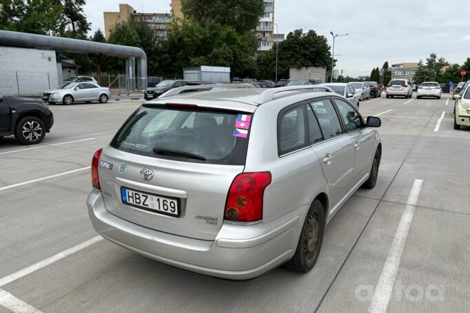 Toyota Avensis 2 generation wagon