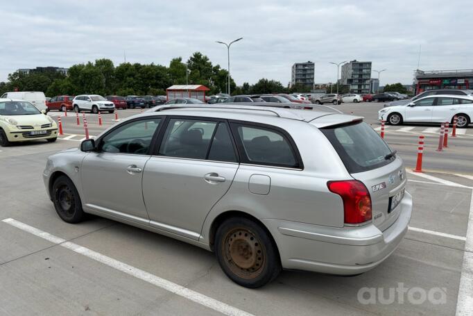 Toyota Avensis 2 generation wagon
