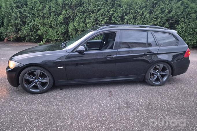 BMW 330 2010