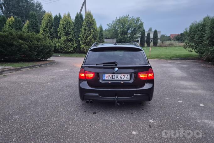 BMW 330 2010
