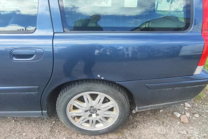 Volvo V70 2 generation R wagon 5-doors