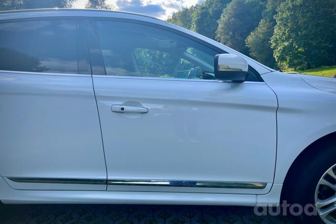 Volvo XC60 1 generation [restyling] Crossover