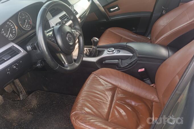 BMW 530 2002