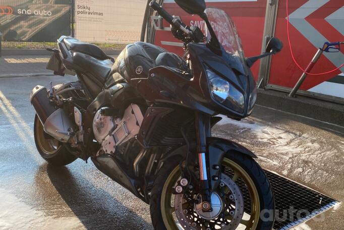 Yamaha FZ