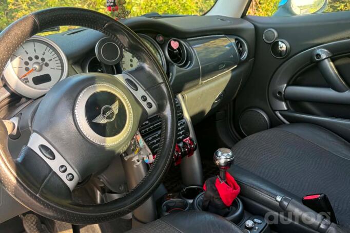 Mini One R50 Hatchback
