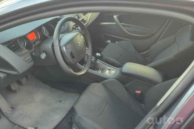 Citroen C5 2 generation Sedan