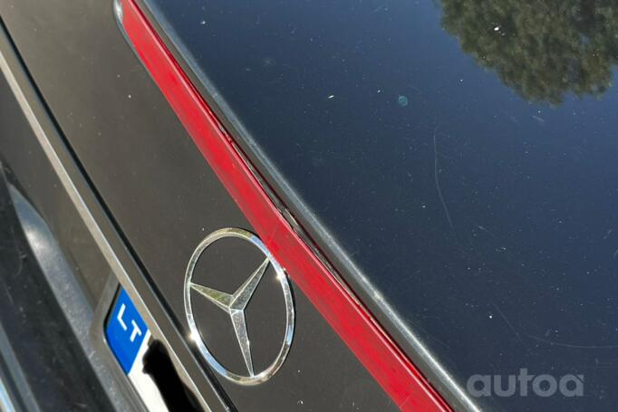 Mercedes-Benz E-Class W211 Sedan