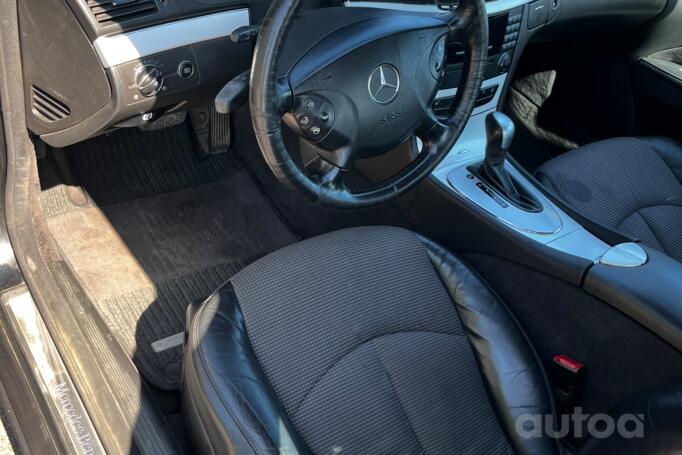 Mercedes-Benz E-Class W211 Sedan