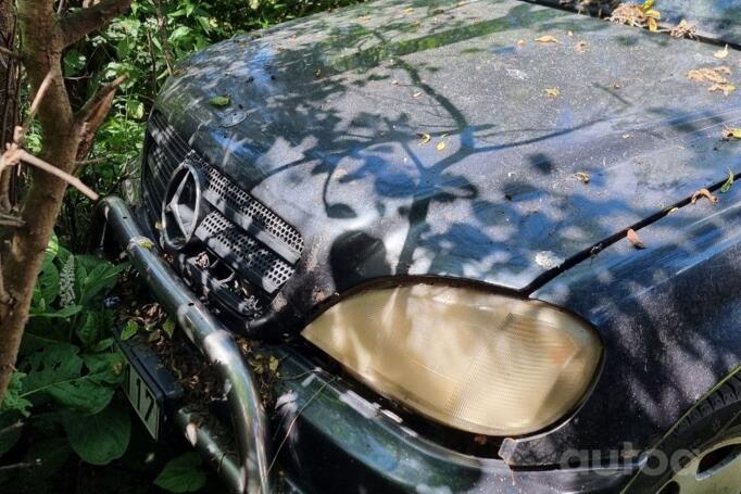 Mercedes-Benz M-Class W163 Crossover 5-doors