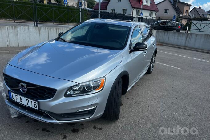 Volvo V60 Cross Country 1 generation wagon 5-doors