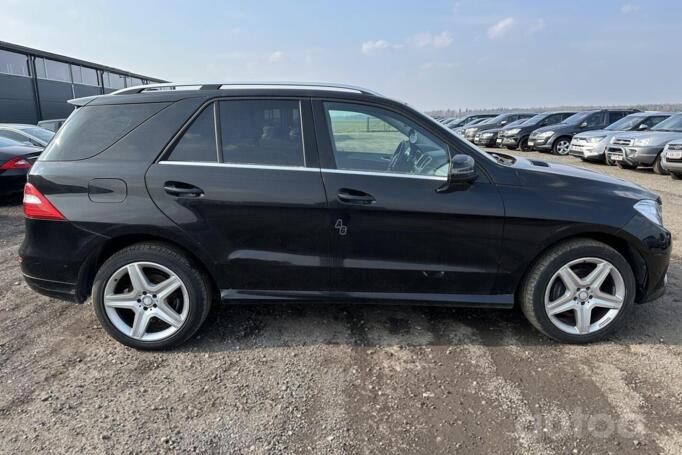 Mercedes-Benz M-Class W166 Crossover 5-doors