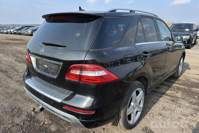 Mercedes-Benz M-Class W166 Crossover 5-doors
