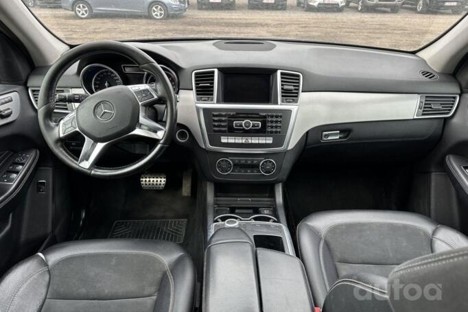 Mercedes-Benz M-Class W166 Crossover 5-doors