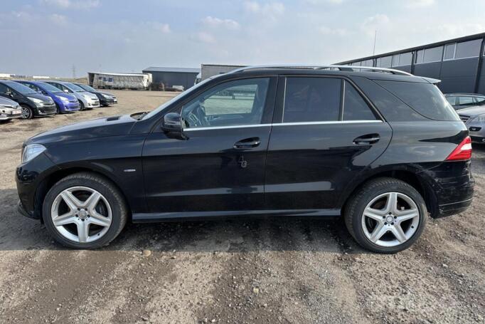 Mercedes-Benz M-Class W166 Crossover 5-doors