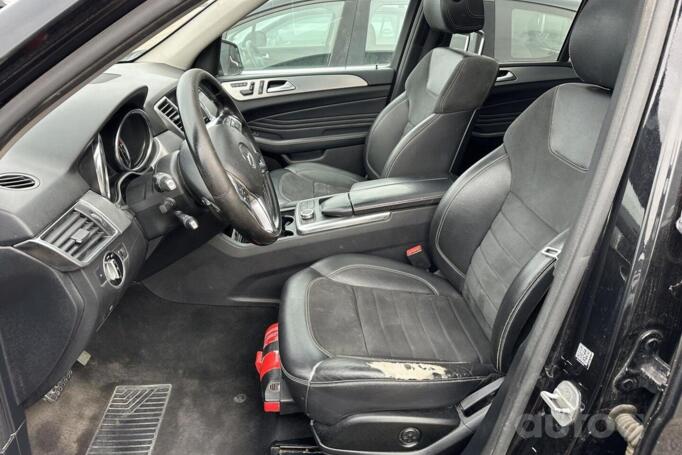 Mercedes-Benz M-Class W166 Crossover 5-doors