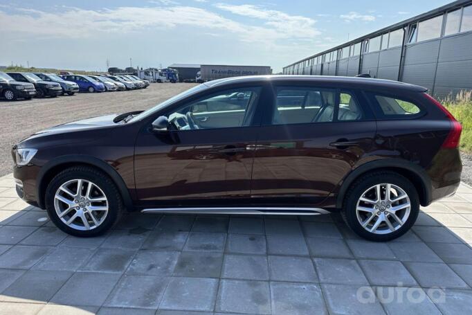 Volvo V60 Cross Country 2 generation wagon
