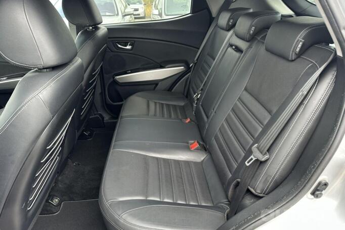 SsangYong Tivoli 1 generation Crossover 5-doors
