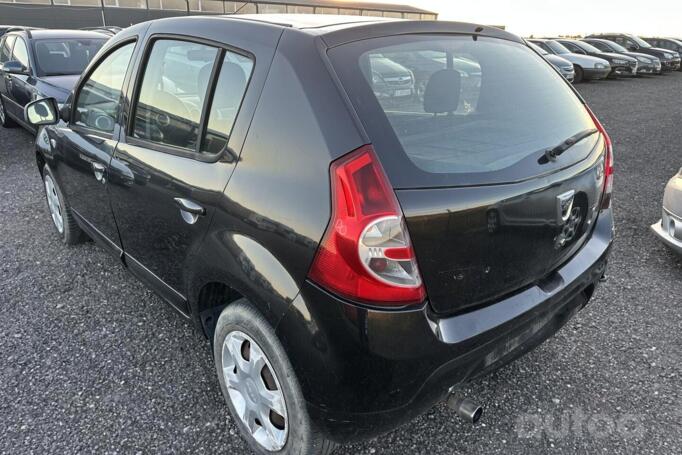 Dacia Sandero 1 generation Hatchback