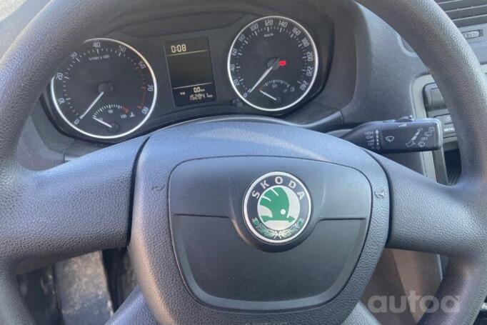 Skoda Octavia 2 generation [restyling] Combi wagon 5-doors