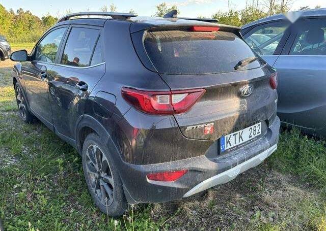 Kia Stonic 1 generation Crossover