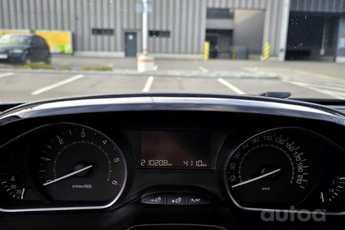 Peugeot 208 1 generation [restyling]