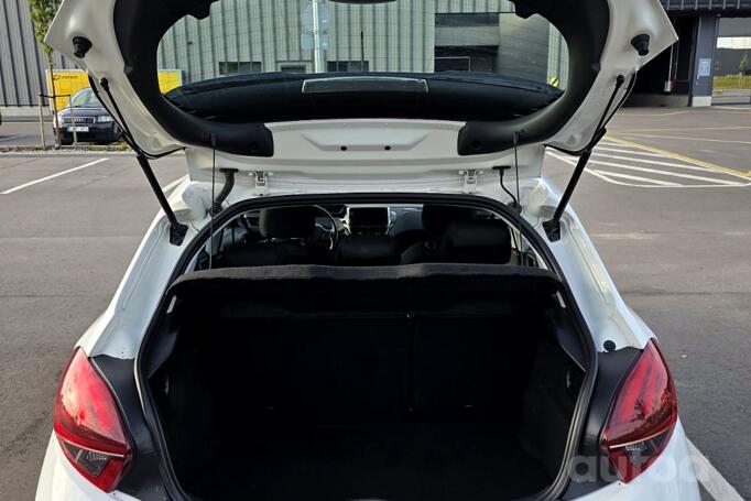 Peugeot 208 1 generation [restyling]