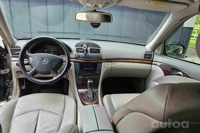 Mercedes-Benz E220