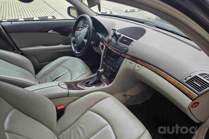 Mercedes-Benz E220