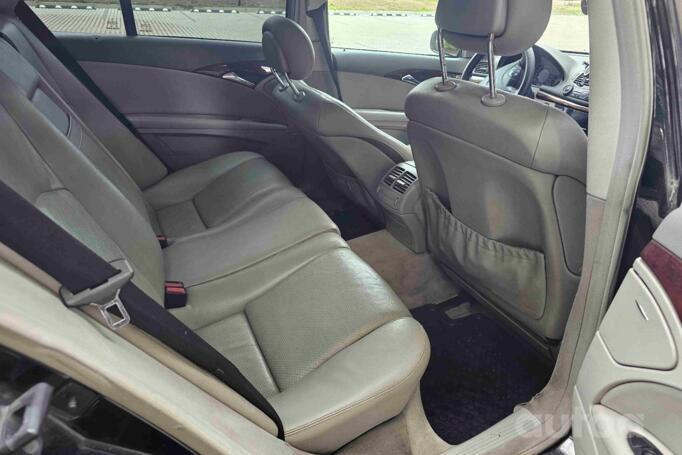 Mercedes-Benz E220