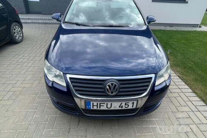 Volkswagen Passat B6 Sedan 4-doors