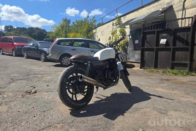 Yamaha XJ