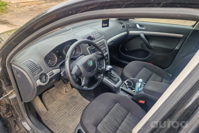 Skoda Octavia 2 generation [restyling] Combi wagon 5-doors