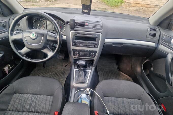 Skoda Octavia 2 generation [restyling] Combi wagon 5-doors