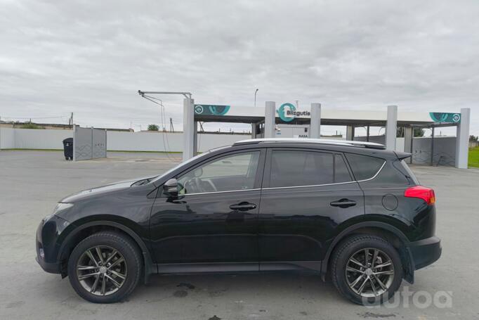 Toyota RAV4 4 generation Crossover