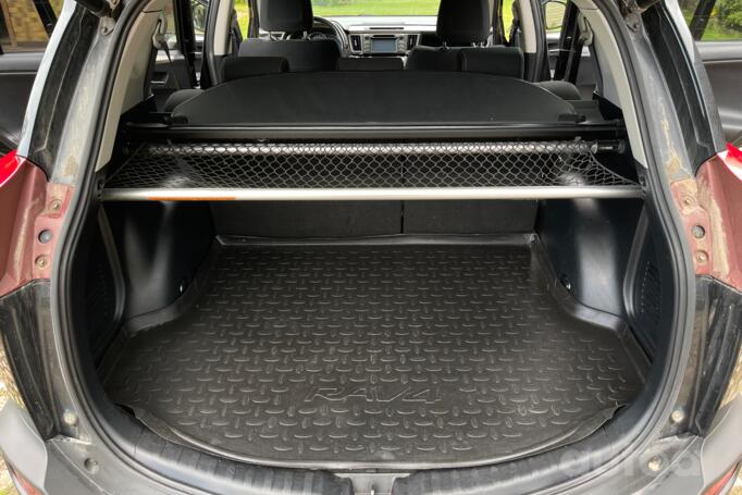 Toyota RAV4 4 generation Crossover
