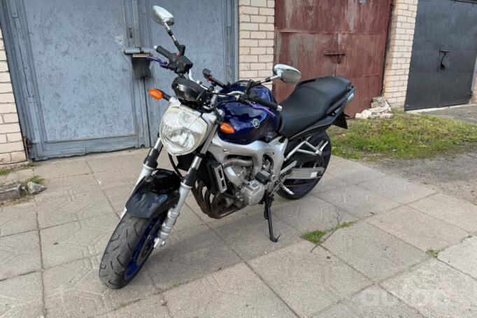 Yamaha FZS 600 Fazer