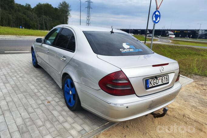 Mercedes-Benz E-Class W211 Sedan