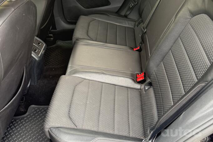 Volkswagen Golf 7 generation Variant wagon 5-doors