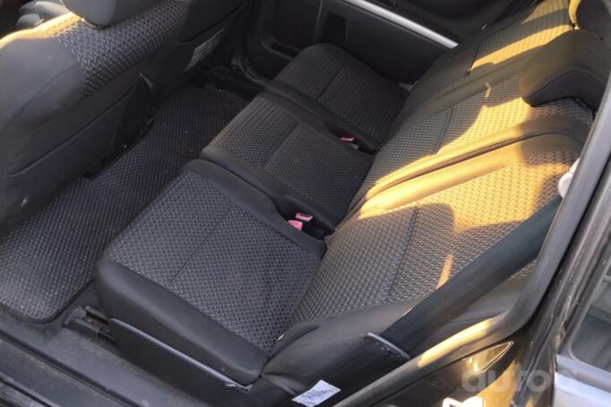Toyota Corolla Verso 1 generation [restyling] -2 generation