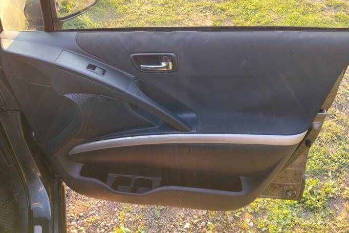 Toyota Corolla Verso 1 generation [restyling] -2 generation