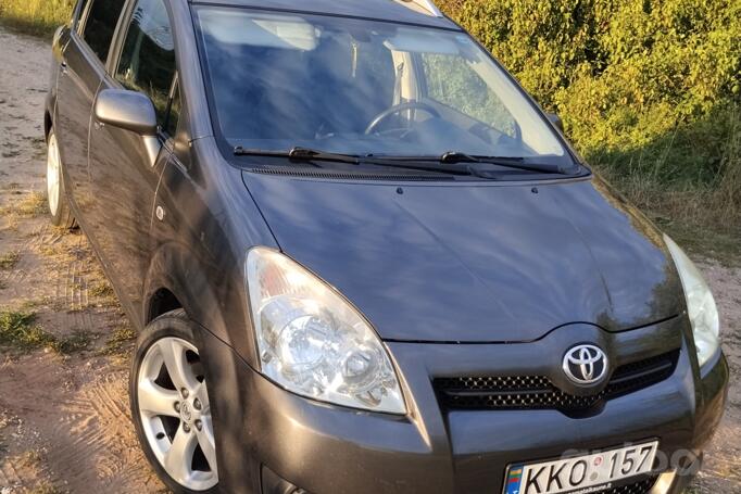 Toyota Corolla Verso 1 generation [restyling] -2 generation