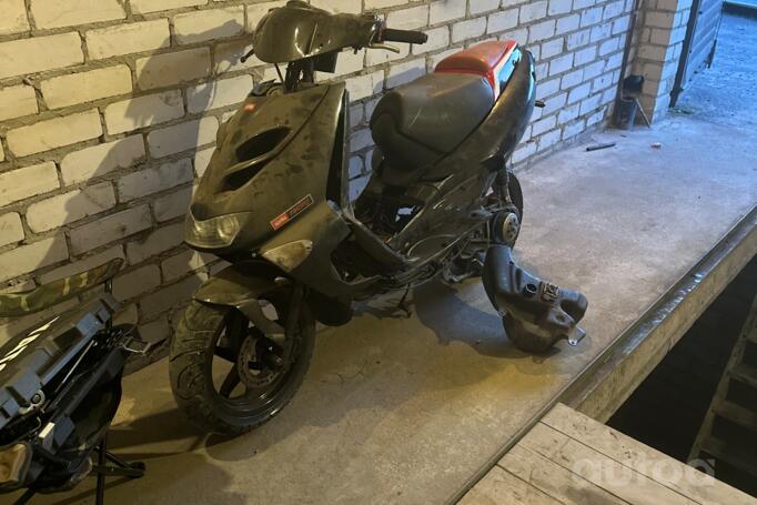 Aprilia SR