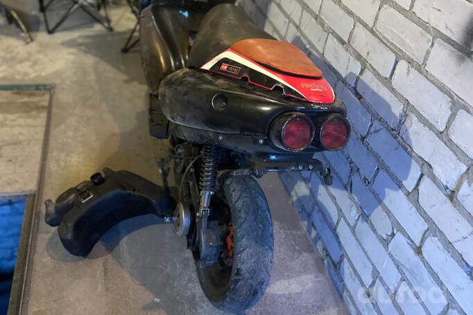 Aprilia SR