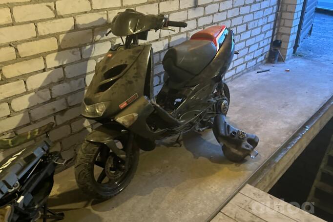 Aprilia SR