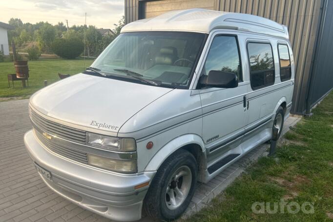 GMC Safari 2 generation