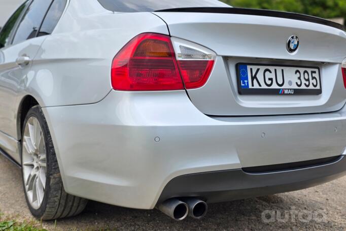 BMW 330 2010