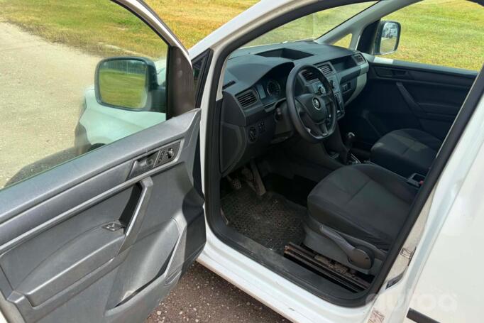 Volkswagen Caddy 4 generation Kombi Maxi minivan 4-doors