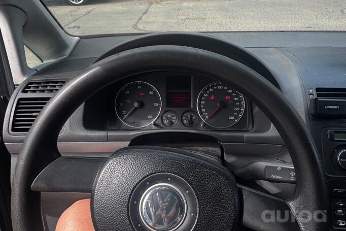 Volkswagen Touran 1 generation Minivan