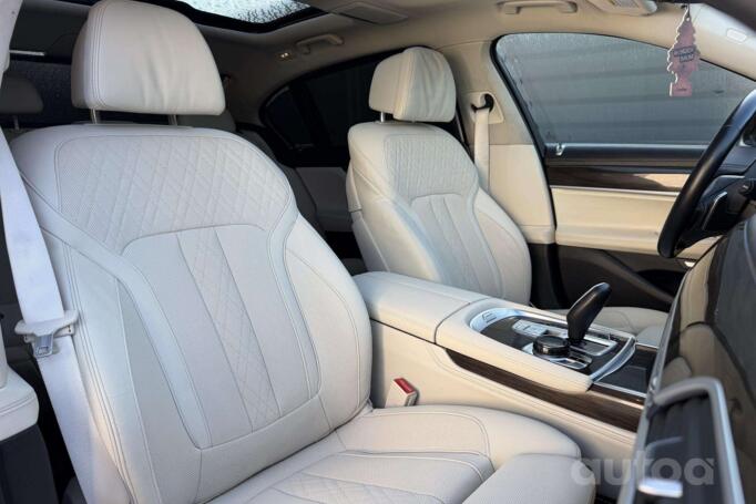 BMW 7 Series F01/F02 Sedan